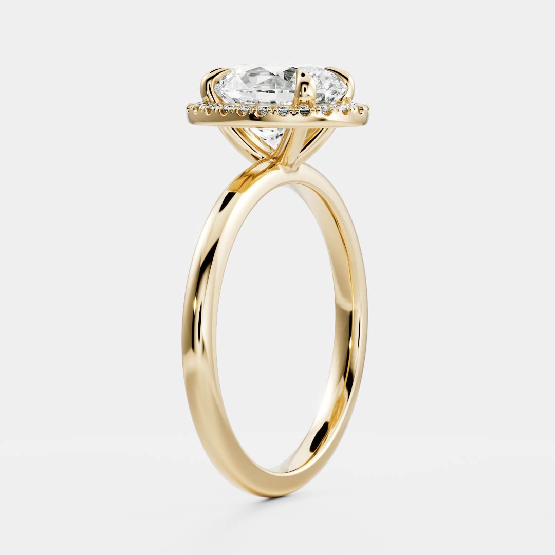 The Luise Ring™ - Oval Halo
