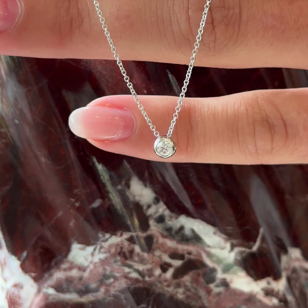 
                      
                        Load and play video in Gallery viewer, The Vera Necklace - 3mm (0.1ct) Moissanite Round Bezel Pendant
                      
                    