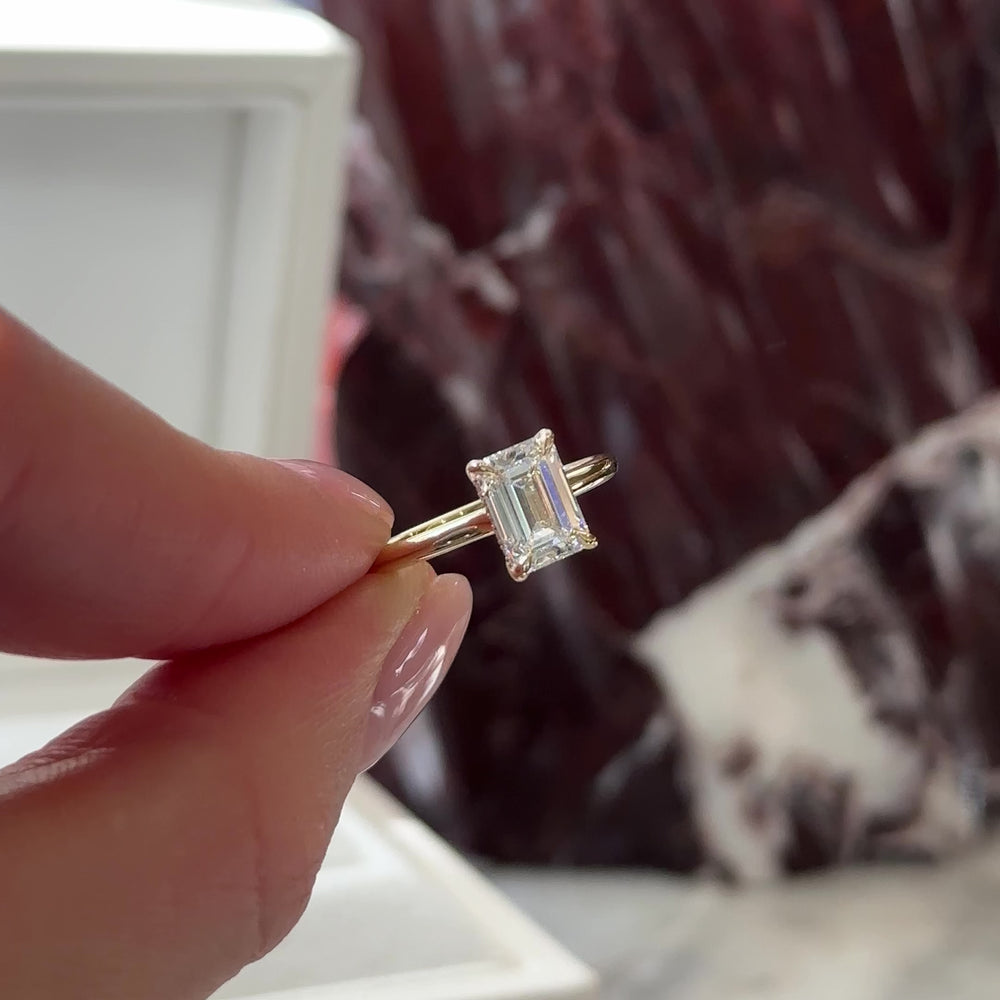 
                      
                        Load and play video in Gallery viewer, The Audrey Ring - 3.5ct Moissanite Emerald Solitaire
                      
                    